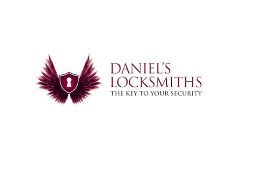 Daniel Locksmith logo